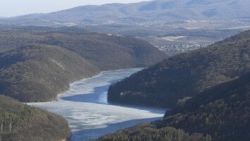 19. UPPONY GORGE, LÁZBÉRC LAKE