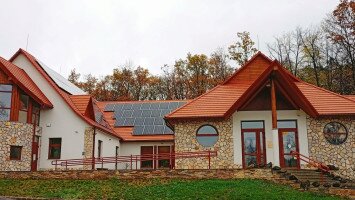 Harkály-ház beltér