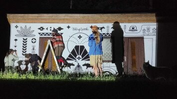 Szikra Mezős éjszaka az Ősmaradványoknál