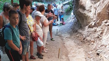 The theme tours of the Miocene Park are very popular
