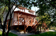 Vörösfenyő Apartman